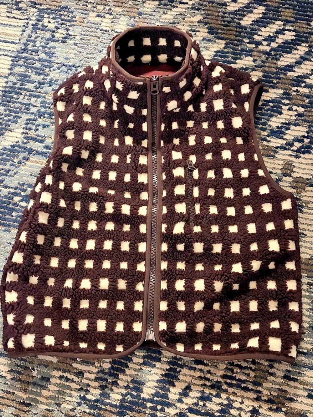 Brown & Cream Geometric Zip Top Like New